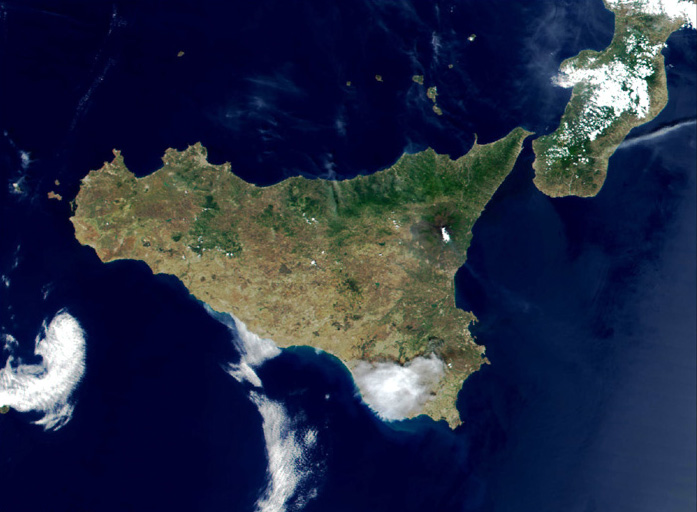 sicile satellite.jpg (119105 octets)